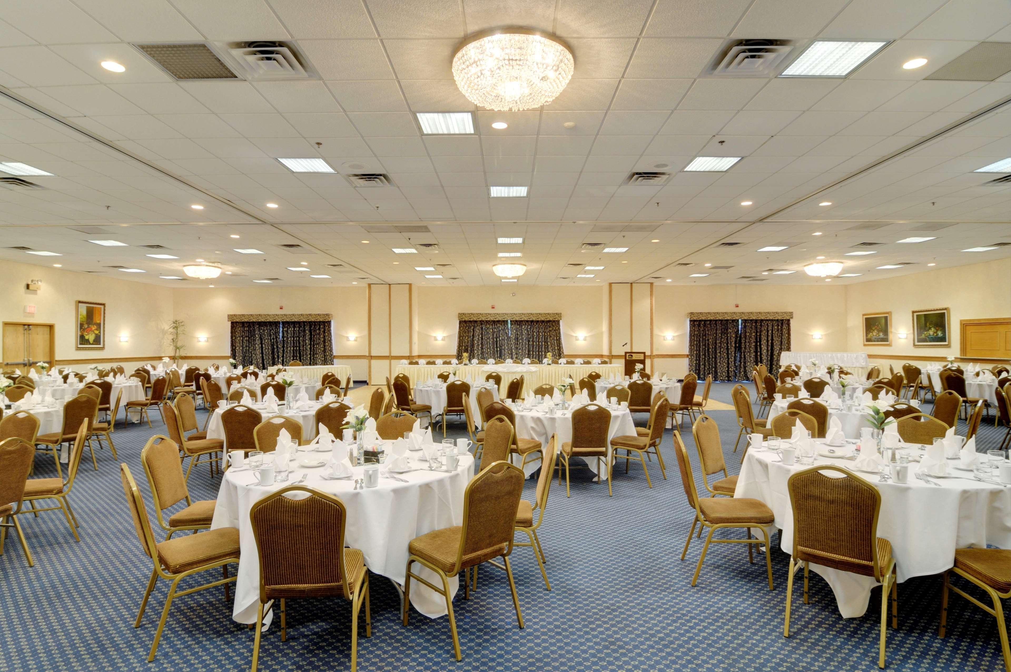 Best Western Plus Chicago Hillside Exterior photo